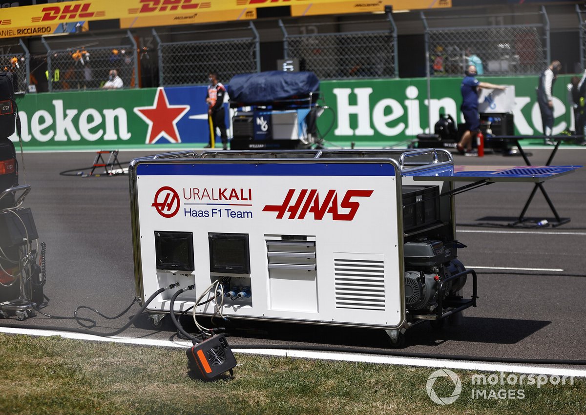 haas-f1-generator-on-the-grid-1.jpeg