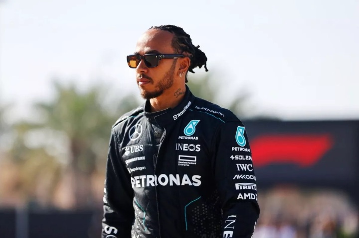 lewis-hamilton-mercedes-amg.jpeg
