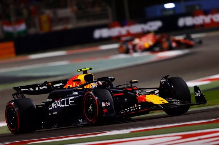 sergio-perez-red-bull-racing-r大.jpeg