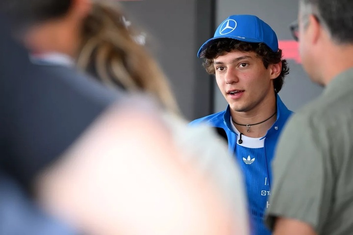 andrea-kimi-antonelli-mercedes.jpg