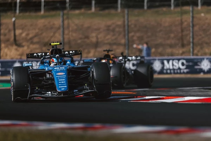 carlos-sainz-williams.jpg