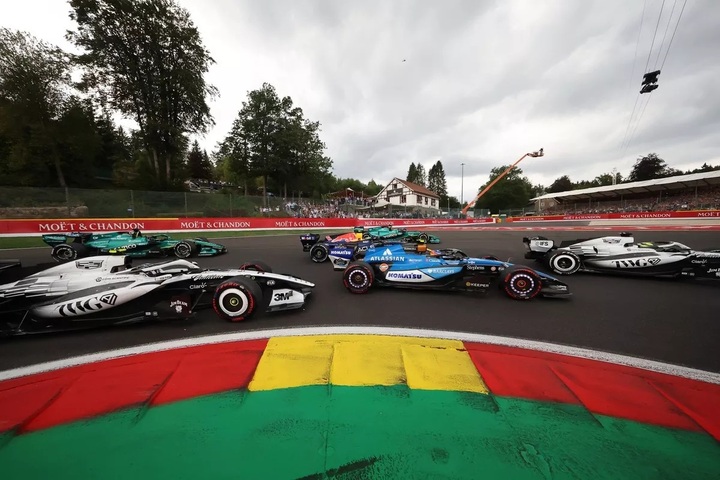 carlos-sainz-williams-sergio-p.jpg