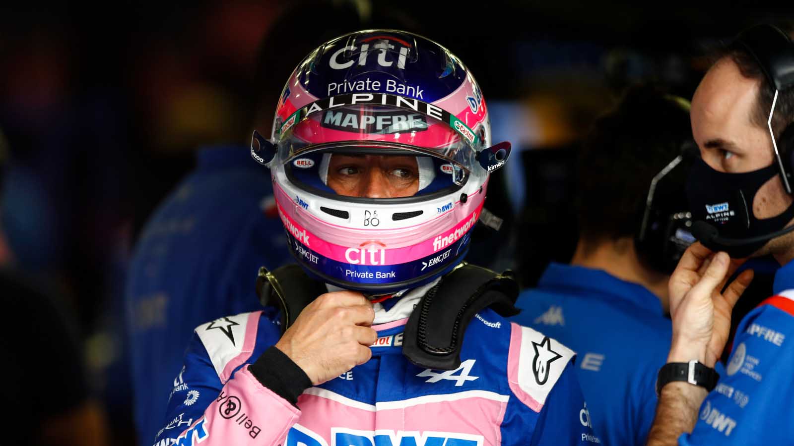 Fernando Alonso in the Alpine garage. Bahrain March 2022.