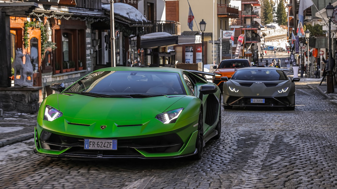 2022-Lamborghini-Aventador-006.jpg