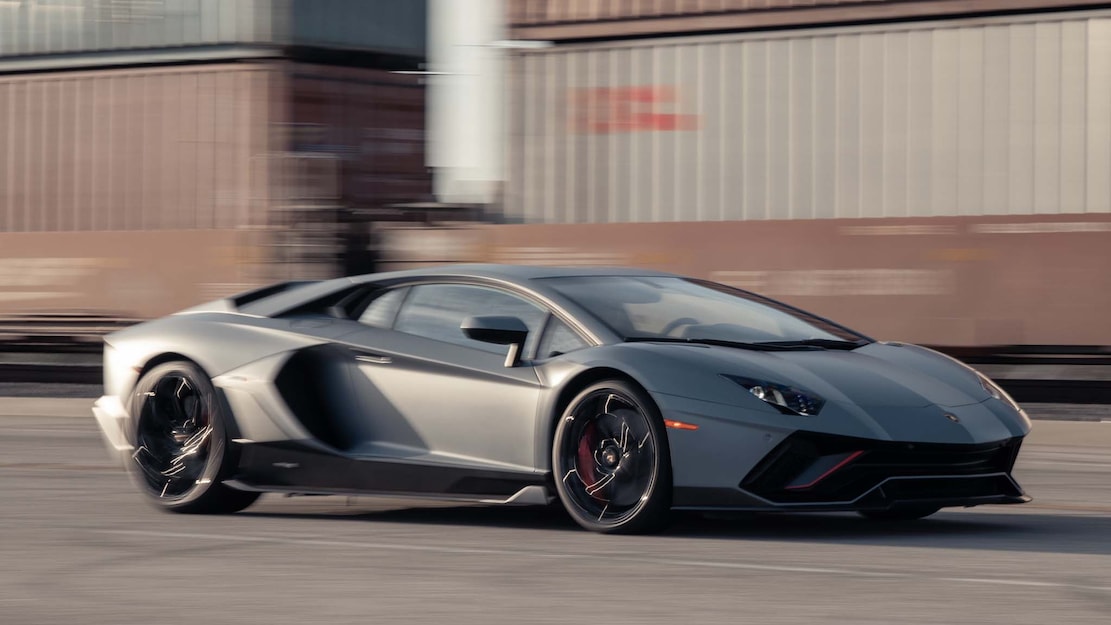 052-2022-Lamborghini-Aventador.jpg