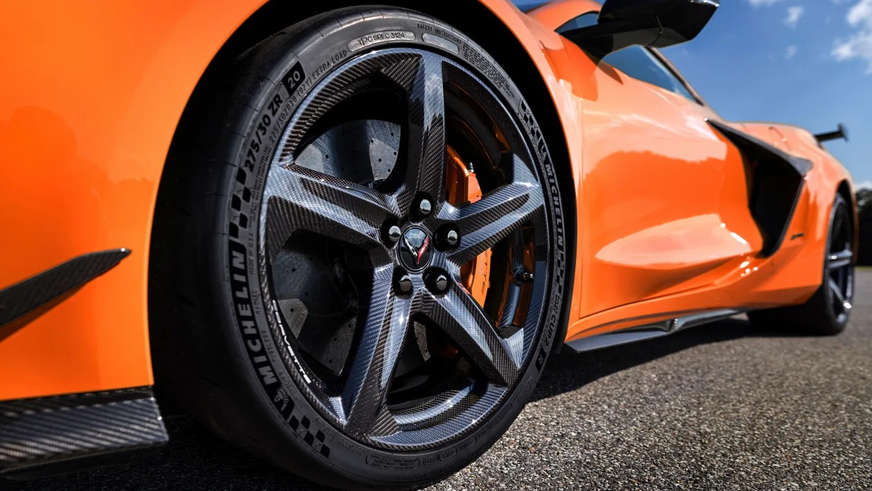 Corvette C8 Z06-3.jpg