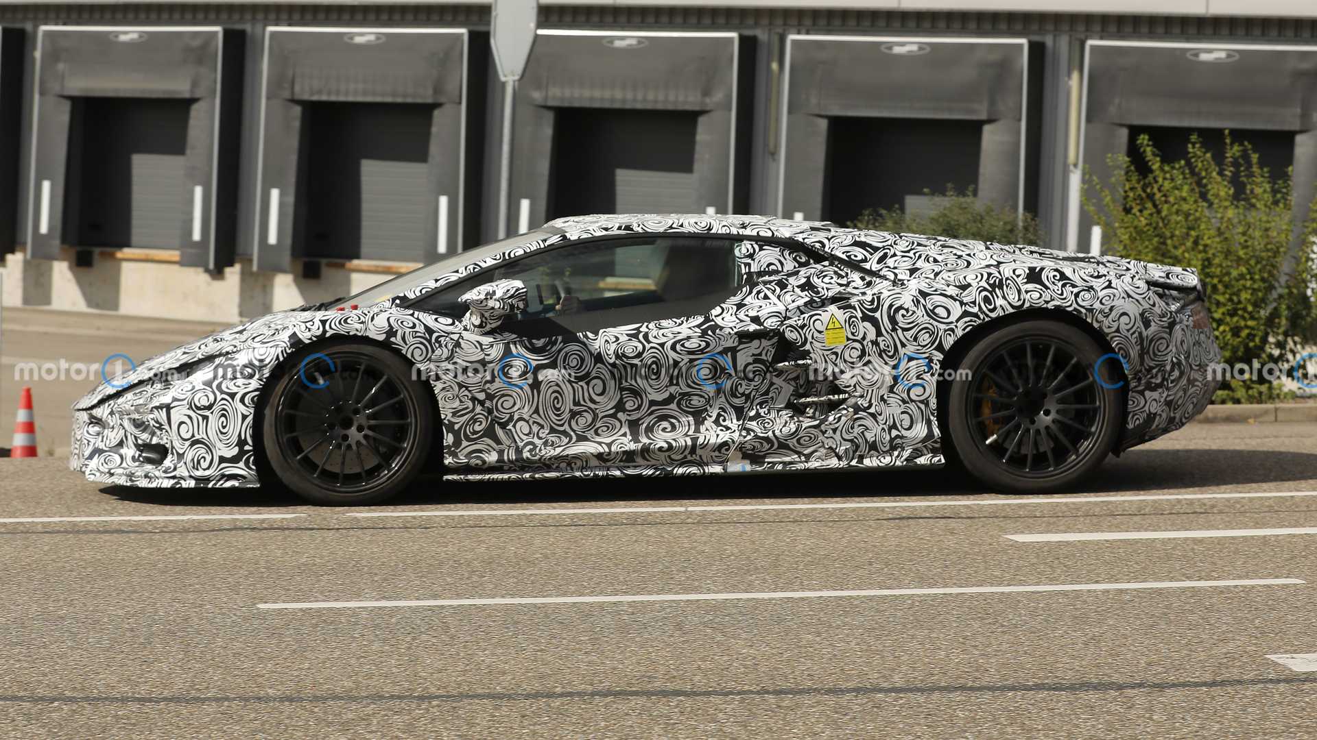 2023-lamborghini-v12-supercar-spy-photo (2).jpg