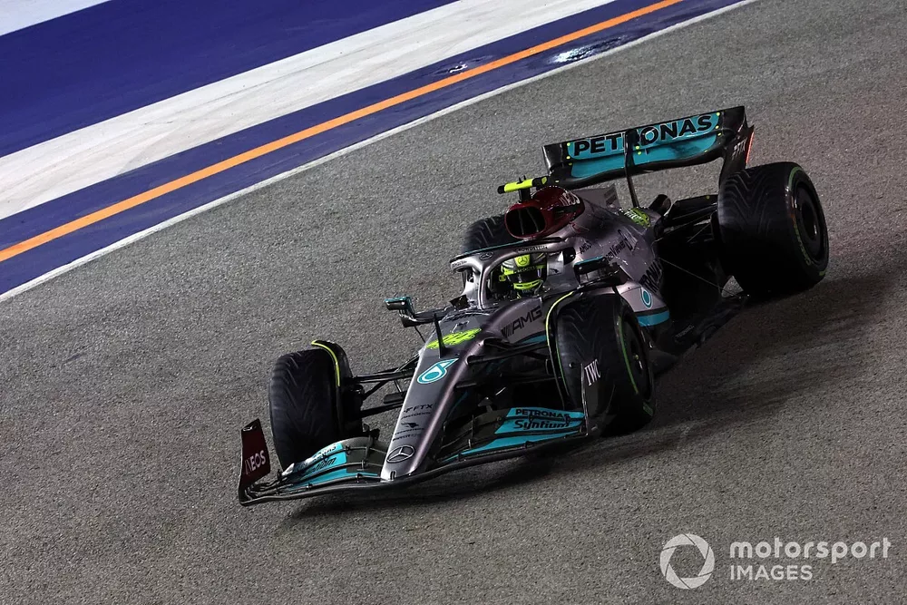 lewis-hamilton-mercedes-w13-1.jpg