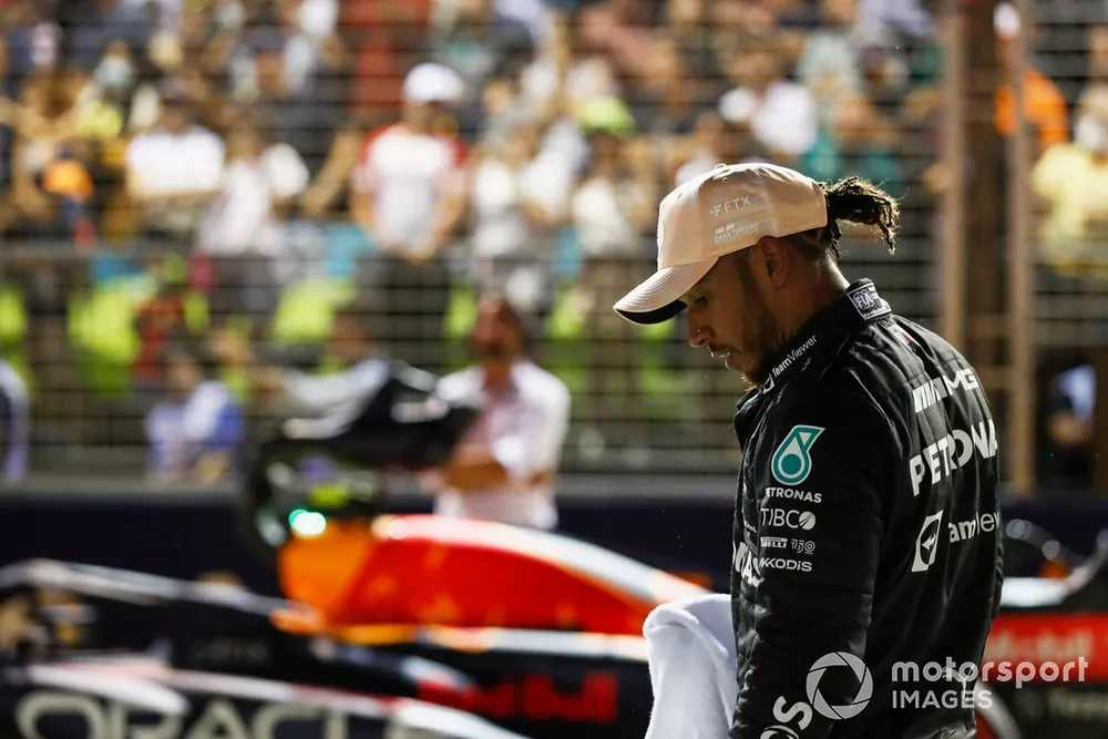 lewis-hamilton-mercedes-amg-1 (1).jpg