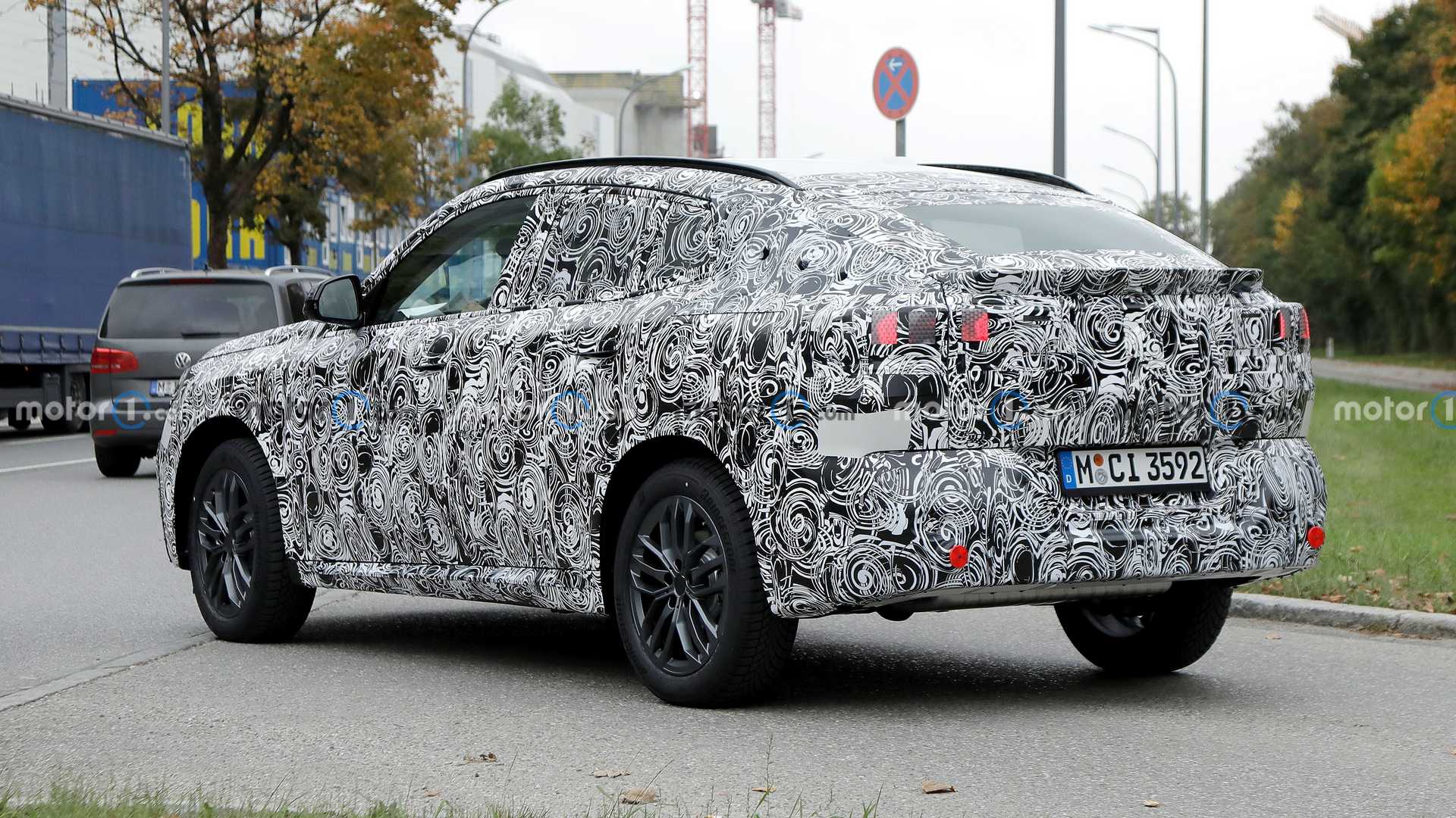 2024-bmw-x2-rear-view-spy-photo.jpg