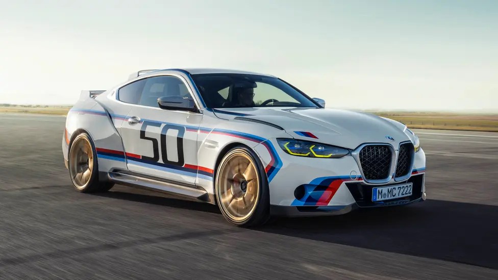 P90488870_highRes_the-bmw-3-0-csl-dyna.jpg