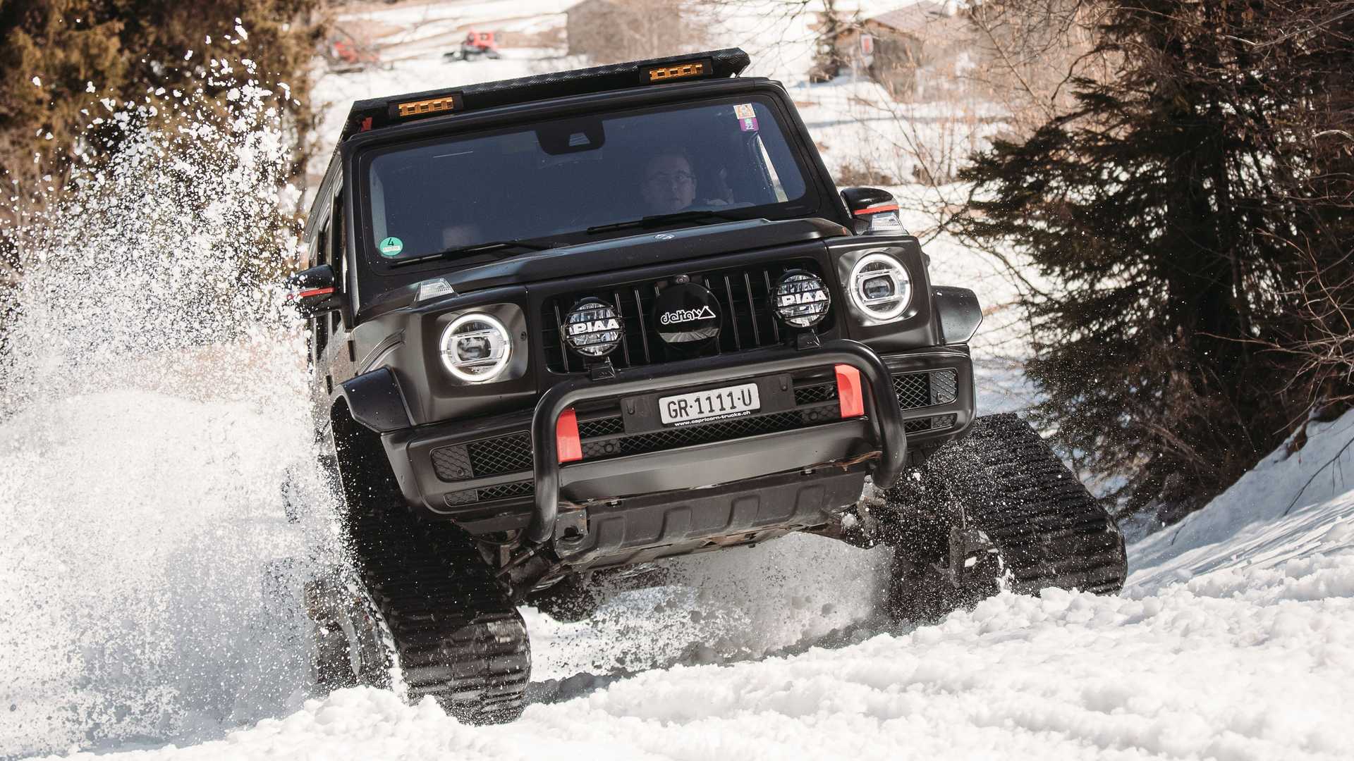 mercedes-g500-on-caterpillar-tracks-by-delta-4x4 (3).jpg