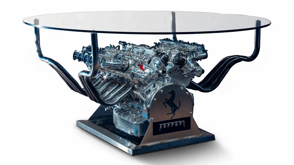 Ferrari-V-12-Engine-Table1308483_.jpg