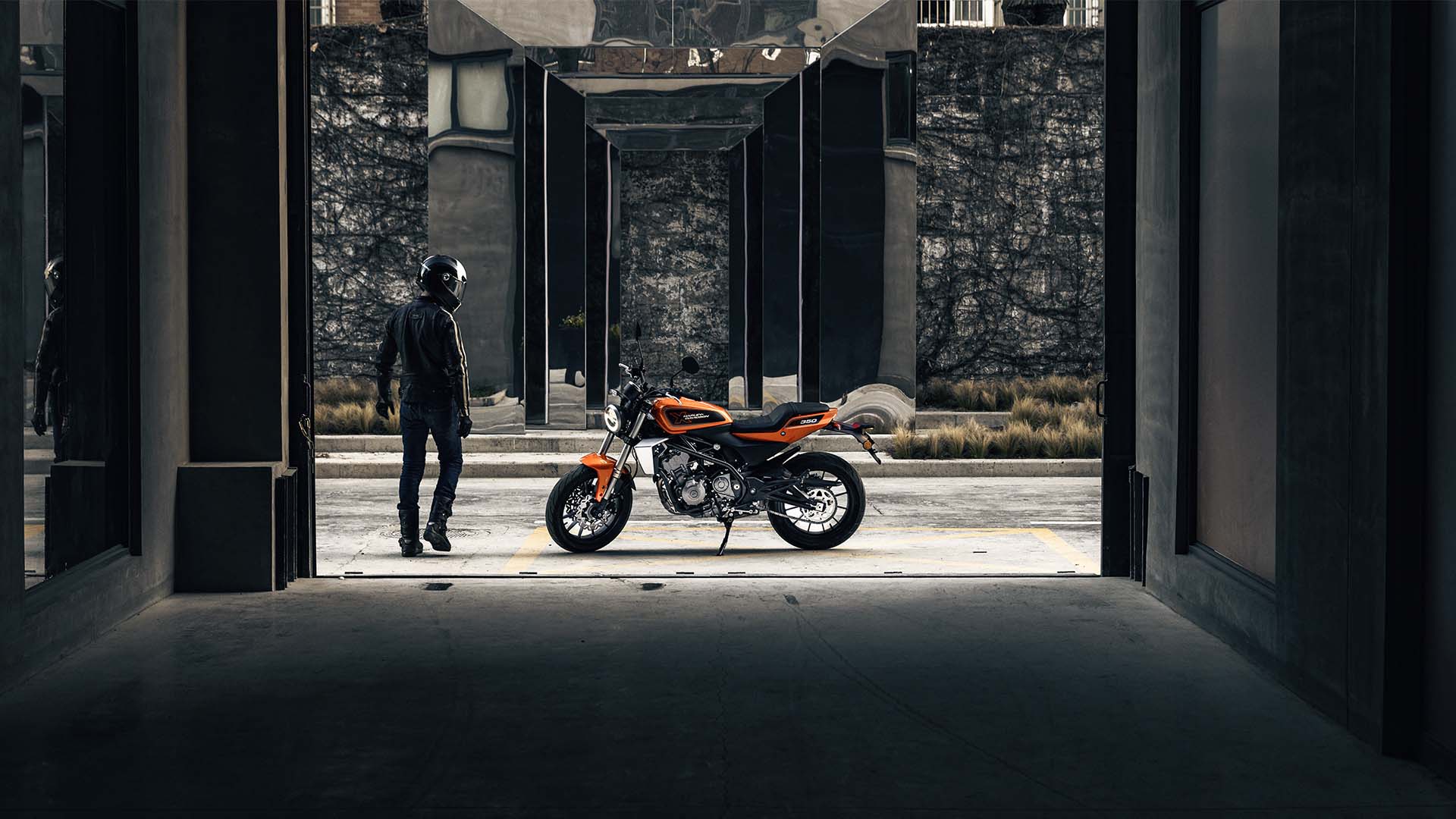Harley-DavidsonX350_web04-1920X1080.jpg