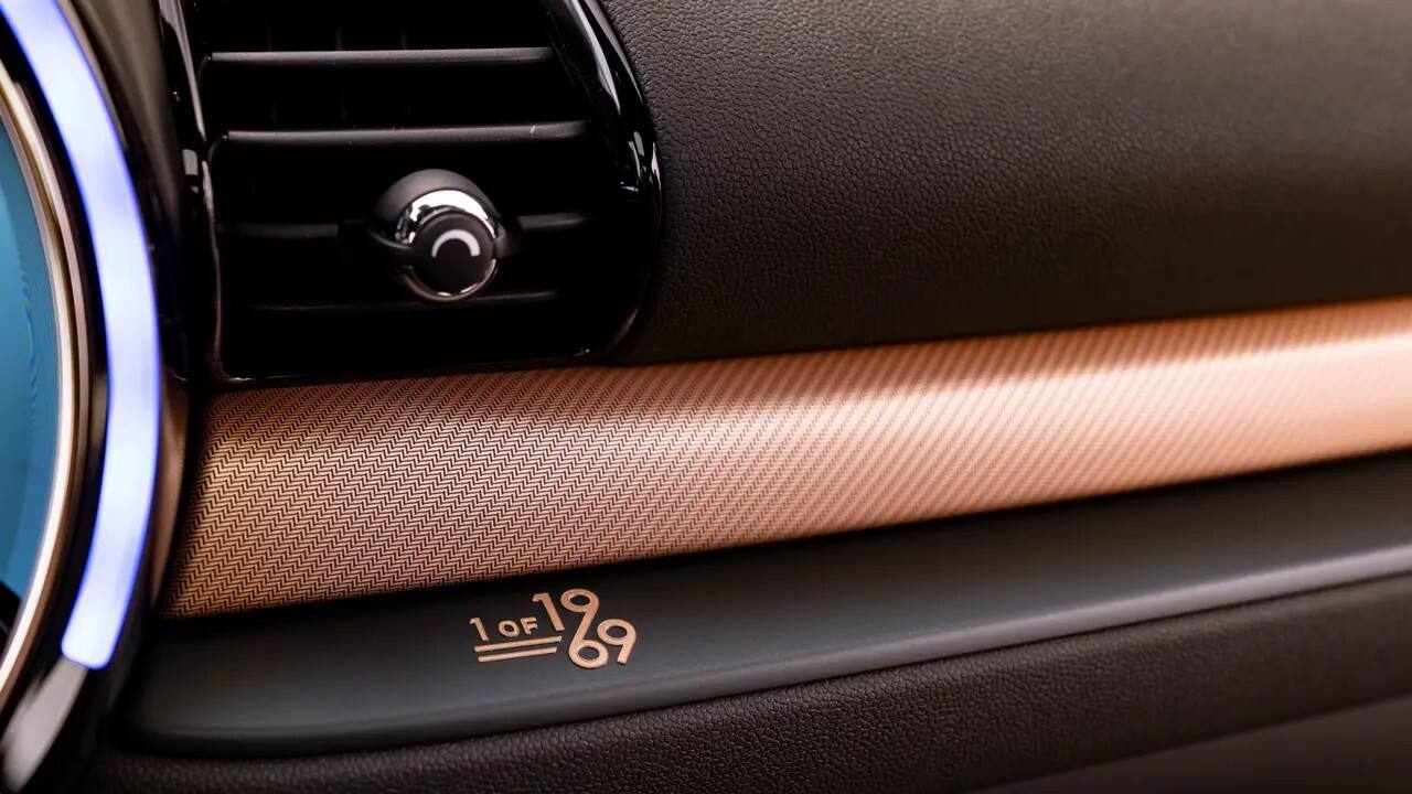 P90497374_highRes_mini-cooper-s-clubma.jpg