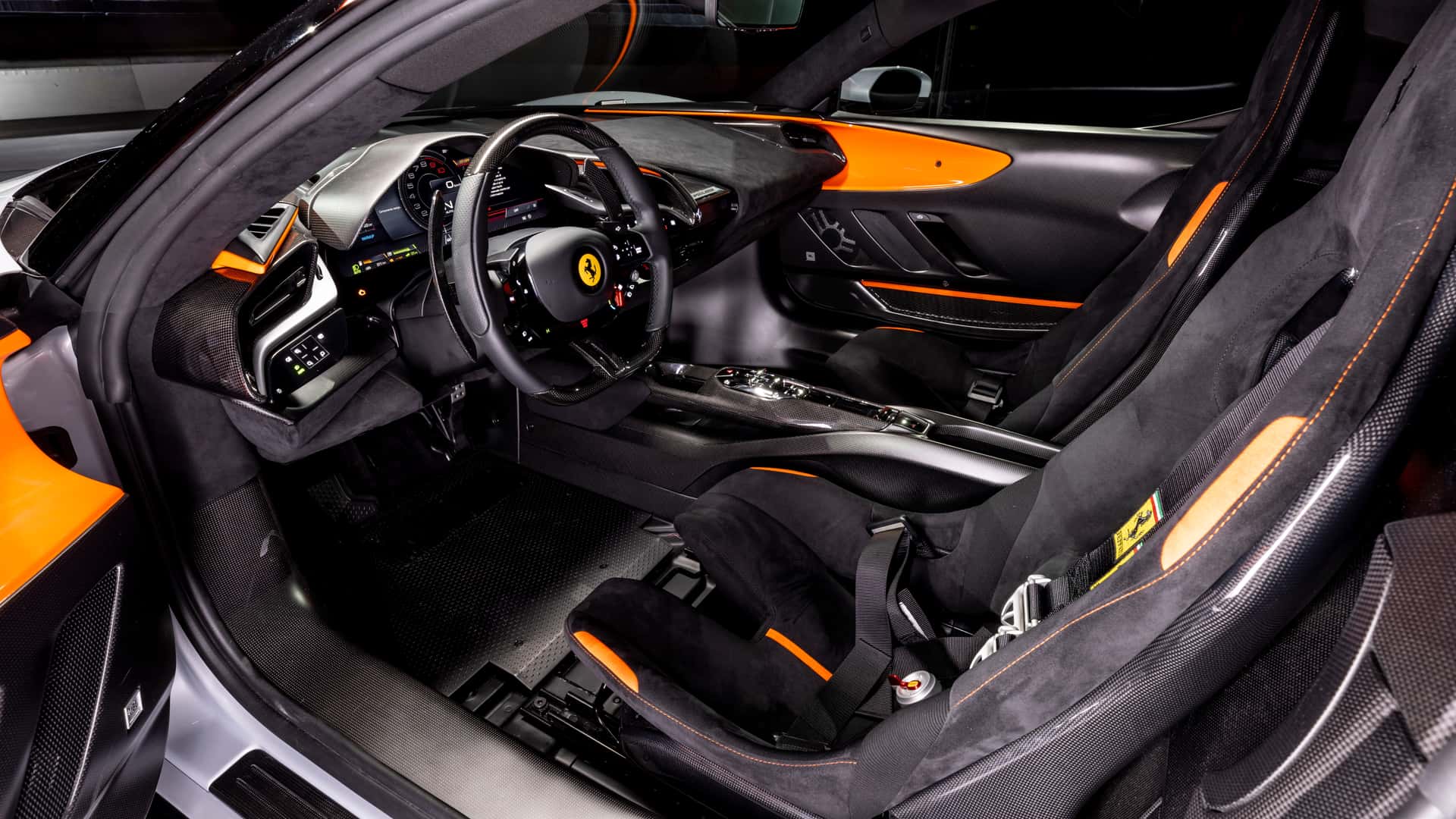 ferrari-sf90-xx-stradale-bianco-artico (2).jpg