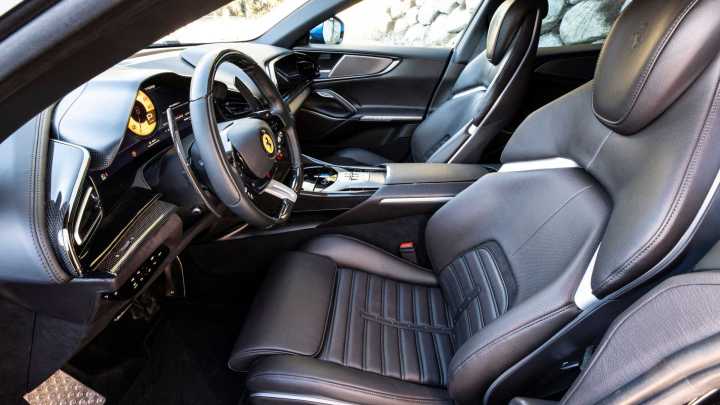 2023-ferrari-purosangue-interior.jpg