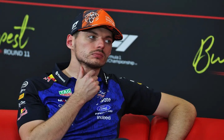 Verstappen-Hungary.jpg Verstappen-Hungary.jpg
