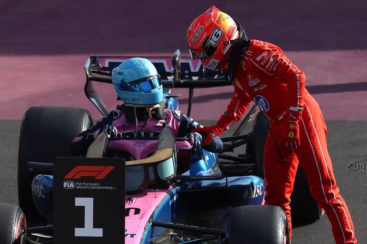 charles-leclerc-ferrari-pierre.jpg charles-leclerc-ferrari-pierre.jpg